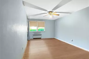 118-39 205th St, Saint Albans, NY 11412 - Photo 9