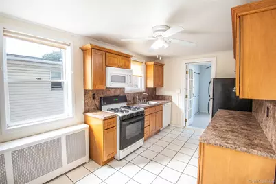 1625 Stadium Avenue, Bronx, NY 10465 - Photo 11