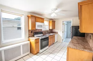 1625 Stadium Ave, Bronx, NY 10465 - Photo 11