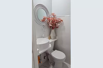 2533 Fish Avenue, Bronx, NY 10469 - Photo 9