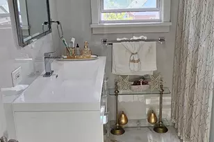 2533 Fish Ave, Bronx, NY 10469 - Photo 11