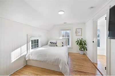 148 Montauk Highway, Westhampton, NY 11977 - Photo 17