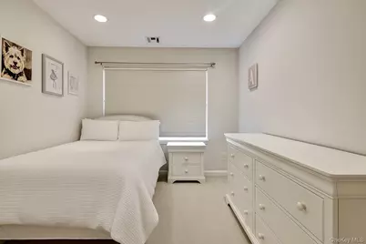 18 Hamlet Drive, Plainview, NY 11803 - Photo 17