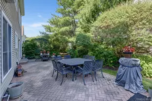 18 Hamlet Dr, Plainview, NY 11803 - Photo 21