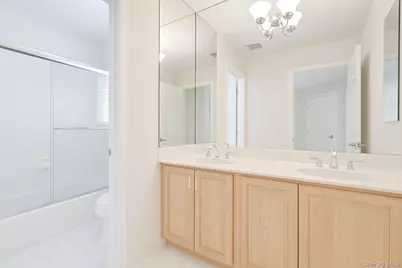 18 Hamlet Drive, Plainview, NY 11803 - Photo 19