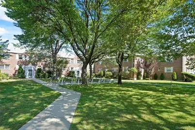 89-29 Shore Parkway #2, Howard Beach, NY 11414 - Photo 27