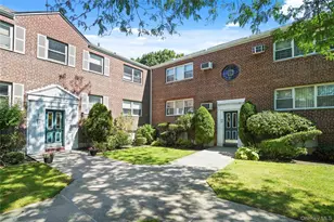 89-29 Shore Pkwy, Howard Beach, NY 11414 - Photo 25