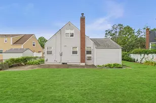 81 Cedarlawn Blvd, Valley Stream, NY 11580 - Photo 25