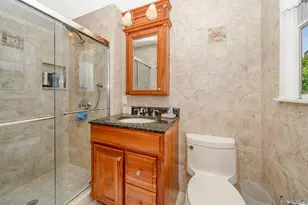 43 Duck Ln, West Islip, NY 11795 - Photo 21