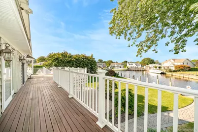 43 Duck Lane, West Islip, NY 11795 - Photo 19