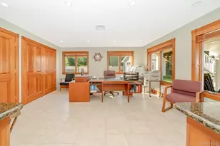 43 Duck Ln, West Islip, NY 11795 - Photo 25