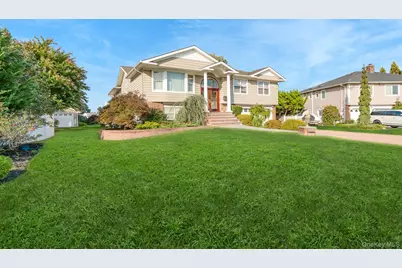 43 Duck Lane, West Islip, NY 11795 - Photo 1