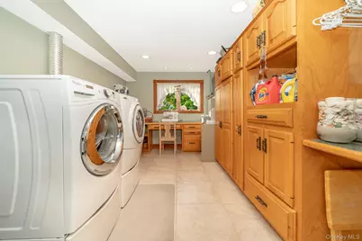 43 Duck Lane, West Islip, NY 11795 - Photo 35