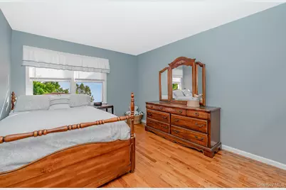 43 Duck Lane, West Islip, NY 11795 - Photo 23