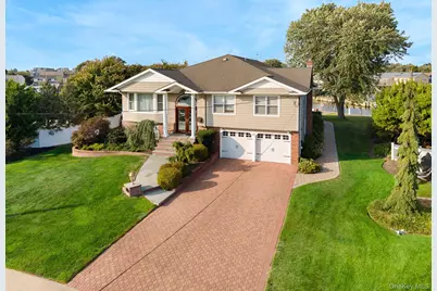 43 Duck Lane, West Islip, NY 11795 - Photo 5