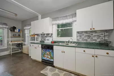 13 Parkview Terrace, Poughkeepsie, NY 12603 - Photo 13