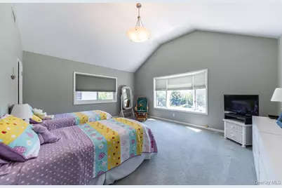 257 E Olive Street, Long Beach, NY 11561 - Photo 17