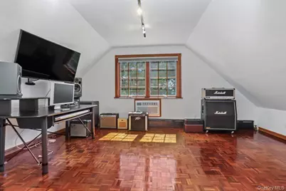 889 James Street, Pelham, NY 10803 - Photo 25