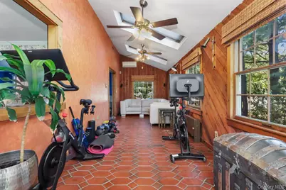 889 James Street, Pelham, NY 10803 - Photo 15