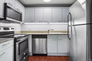 100 Cutter Mill Rd, Great Neck, NY 11021 - Photo 19