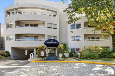 100 Cuttermill Road #3F, Great Neck, NY 11021 - Photo 3