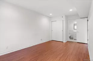 100 Cutter Mill Rd, Great Neck, NY 11021 - Photo 31