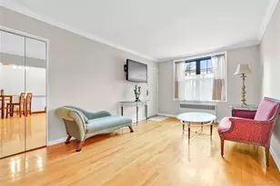 70-47A Park Dr E, Kew Gardens, NY 11367 - Photo 5