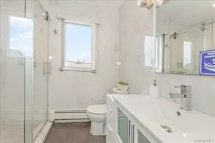 922 N 1st St, New Hyde Park, NY 11040 - Photo 21