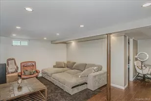 922 N 1st St, New Hyde Park, NY 11040 - Photo 23