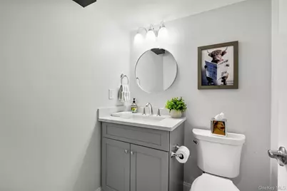 194 Gainsborg Avenue E, West Harrison, NY 10604 - Photo 21