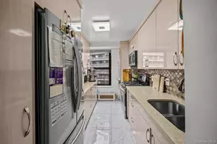 61-35 98th St, Rego Park, NY 11374 - Photo 7