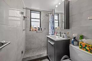 61-35 98th St, Rego Park, NY 11374 - Photo 5