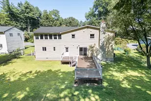 25 Robin Rd, Poughkeepsie, NY 12601 - Photo 3