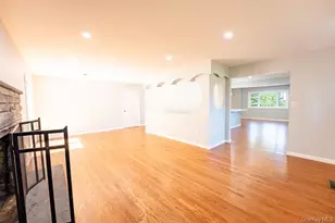 25 Robin Rd, Poughkeepsie, NY 12601 - Photo 15