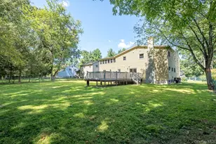 25 Robin Rd, Poughkeepsie, NY 12601 - Photo 9