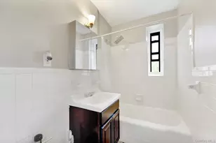 285 E 35th St, Brooklyn, NY 11203 - Photo 11