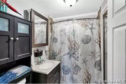 21 Deville Drive, Selden, NY 11784 - Photo 11