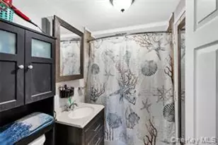 21 Deville Dr, Selden, NY 11784 - Photo 11