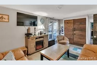 21 Deville Drive, Selden, NY 11784 - Photo 9