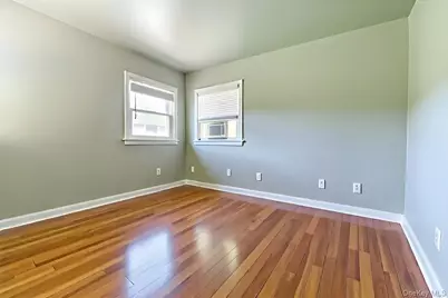 1706 Manatuck Boulevard, Bay Shore, NY 11706 - Photo 9