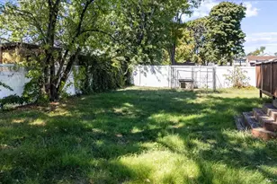 1706 Manatuck Blvd, Bay Shore, NY 11706 - Photo 21