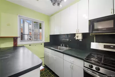 226-29 Manor Road #UPPER, Queens Village, NY 11427 - Photo 7