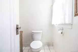 59 Lakeview Ave, Lynbrook, NY 11563 - Photo 13