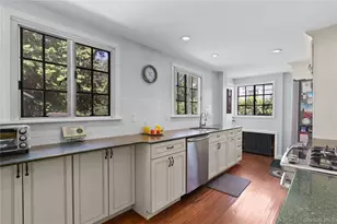 11 Aka 15 Bobolink Rd, Yonkers, NY 10701 - Photo 11