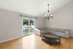 86 Riddle St, Brentwood, NY 11717 - Photo 19