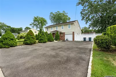 86 Riddle Street, Brentwood, NY 11717 - Photo 5