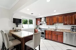 86 Riddle St, Brentwood, NY 11717 - Photo 13