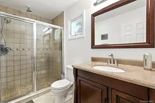 86 Riddle St, Brentwood, NY 11717 - Photo 21