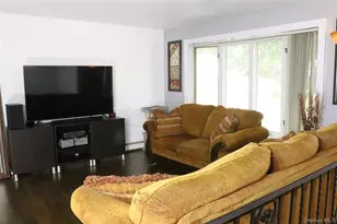 23 Buttermilk Dr, Poughkeepsie, NY 12601 - Photo 5