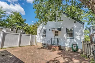 136 N 1st St, New Hyde Park, NY 11040 - Photo 21